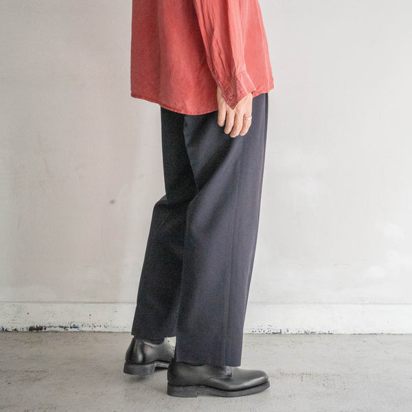 1990-00s black poly 100 2 tuck wide slacks