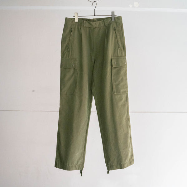 2000s German police light green cargo pants
