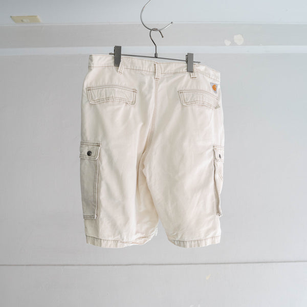 2000s Carhartt white cotton cargo shorts