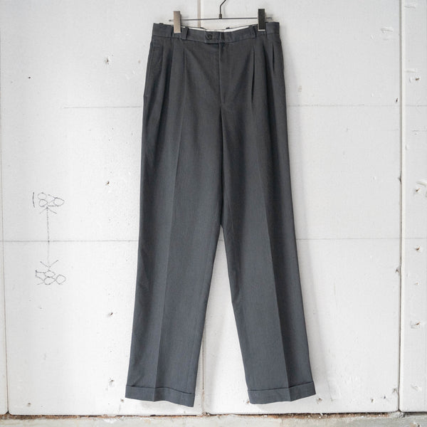 1990s dark gray color  poly × viscose 3 tuck slacks