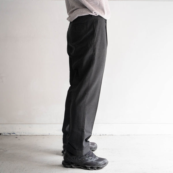 around 1970s England made black color all wool slacks ’double’