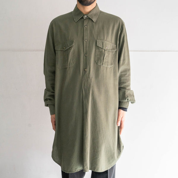 1970-80s olive green grandpa shirt 'with tyrolean button'