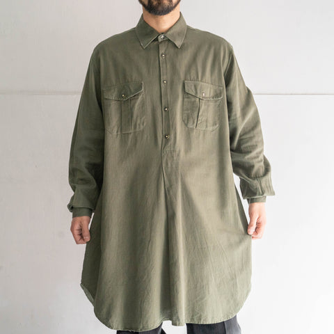 1970-80s olive green grandpa shirt 'with tyrolean button'