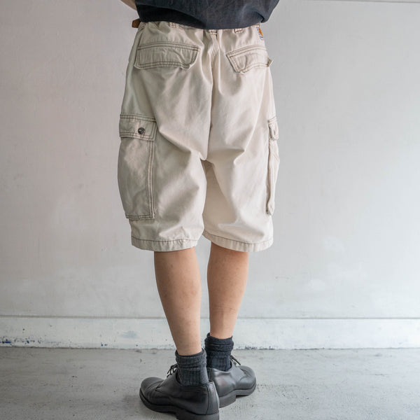 2000s Carhartt white cotton cargo shorts