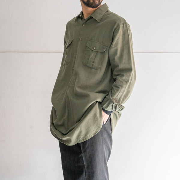 1970-80s olive green grandpa shirt 'with tyrolean button'