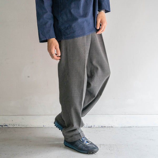 1980s Japan vintage gray based plaid pattern 2 tuck slacks