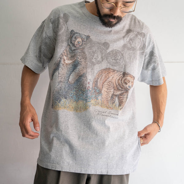 around 1990s gray color bears print T-shirt 'made in USA' -single stitch-