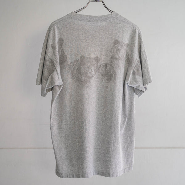 around 1990s gray color bears print T-shirt 'made in USA' -single stitch-