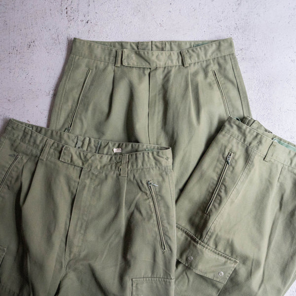 2000s German police light green cargo pants