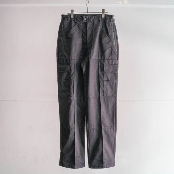 2000s British police black color tech cargo pants 'dead stock'