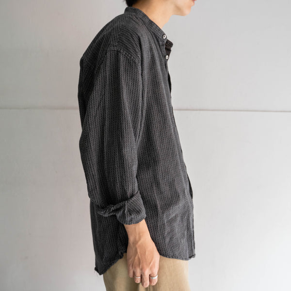1990s black based stripe stand collar l/s shirt