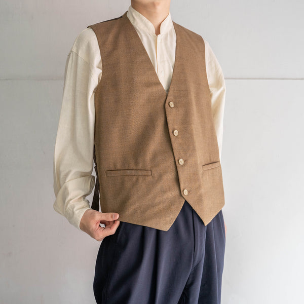 1970-80s Japan vintage light brown vest with cinch back