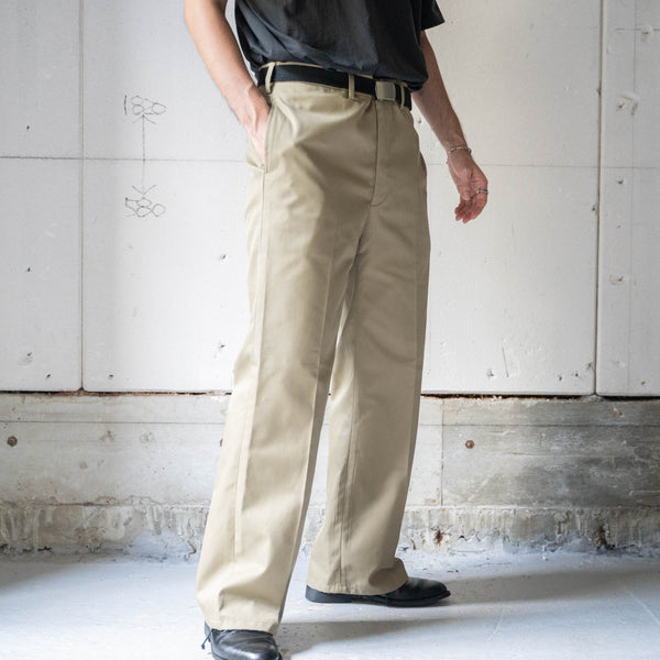 around 1990s Italian military beige color one tuck chino pants 'dead stock'