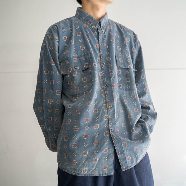 1990s blue based all over pattern l/s shirt -good fade-