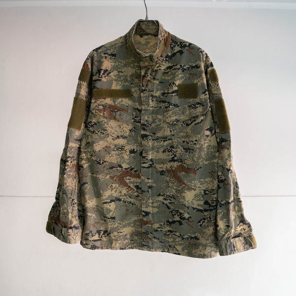 1990-00s Europe gray based digital camouflage jacket