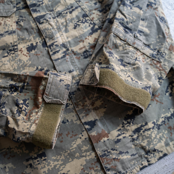 1990-00s Europe gray based digital camouflage jacket