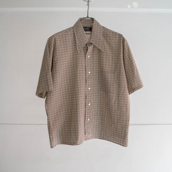 1970-80s brown based all over pattern s/s shirt -remake-