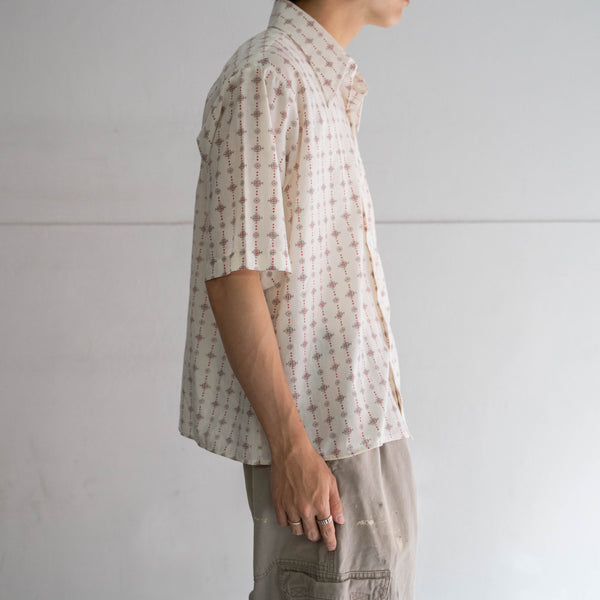 1970-80s white × red all over pattern s/s shirt -remake-