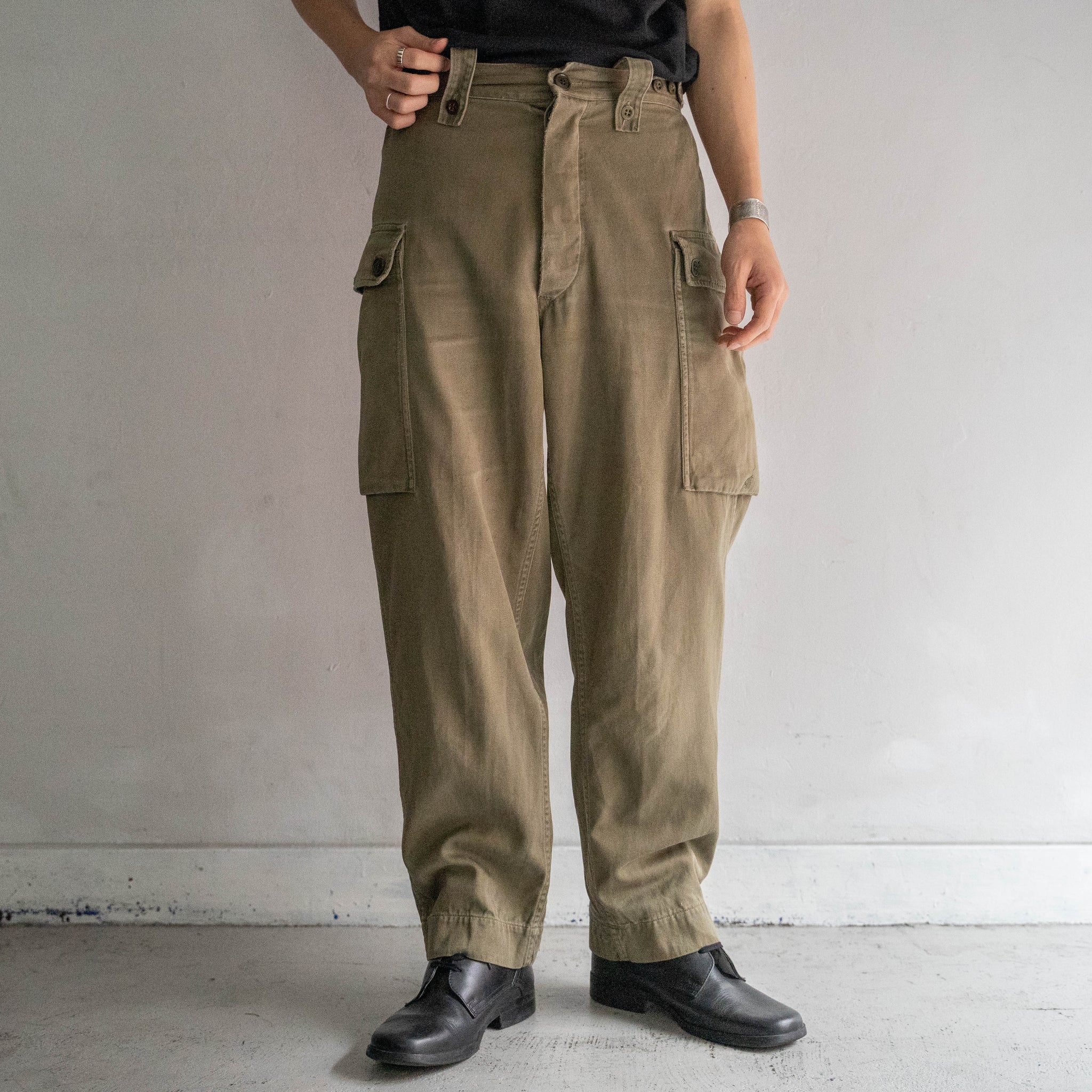 1970s Dutch military cargo pants - good fade-