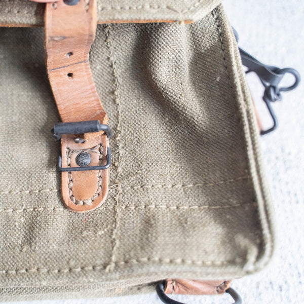 1950-60s French military musette bag 'dead stock'