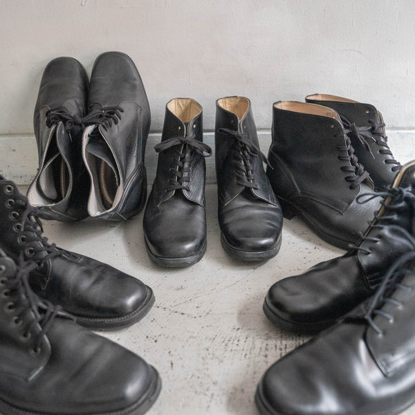 2000s Romanian military black color leather boots