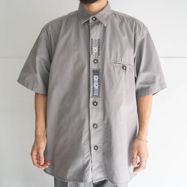 1990s gray color all cotton short sleeve tyrolean shirt