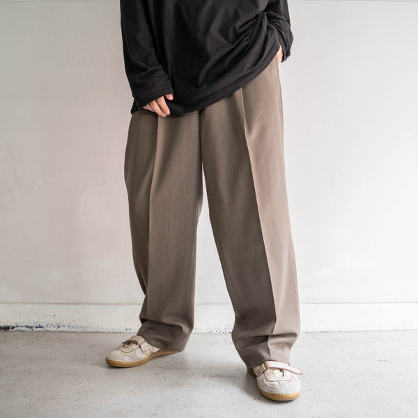 1990s Japan vintage khaki brown 2 tuck wool slacks