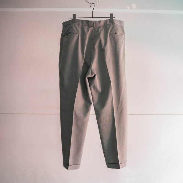 1990s gray based 3 tuck poly 100 slacks